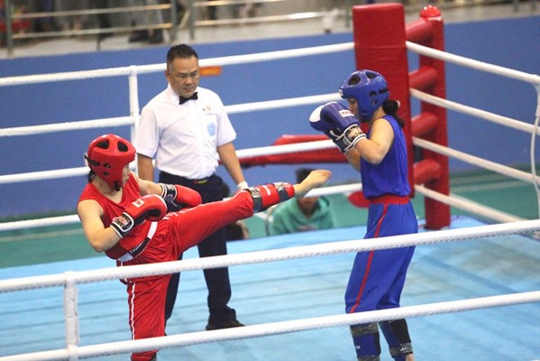 Võ đài kickboxing