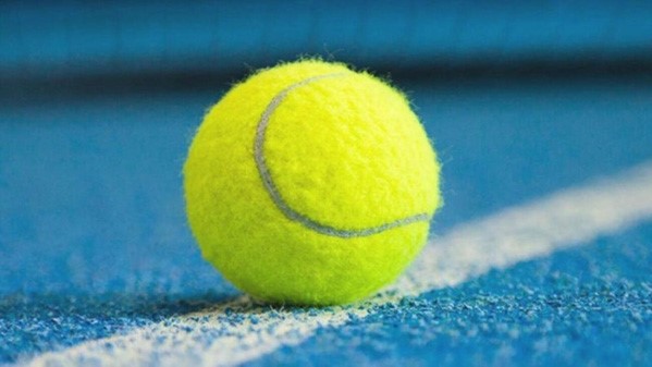 Về quả bóng trong thi đấu Tennis đôi